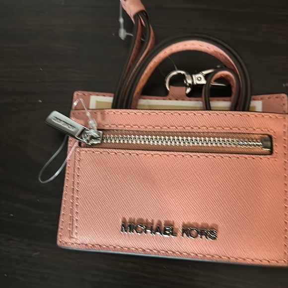 NWT Michael Jet Set Travel Saffiano Leather
Card Case Lanyard - Picture 3 of 4